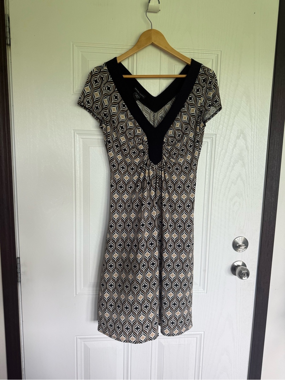 2 for $15 sale: New York & company black brown geometric stretch jersey dress